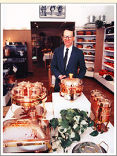 1972 - Williams-Sonoma Incorporates